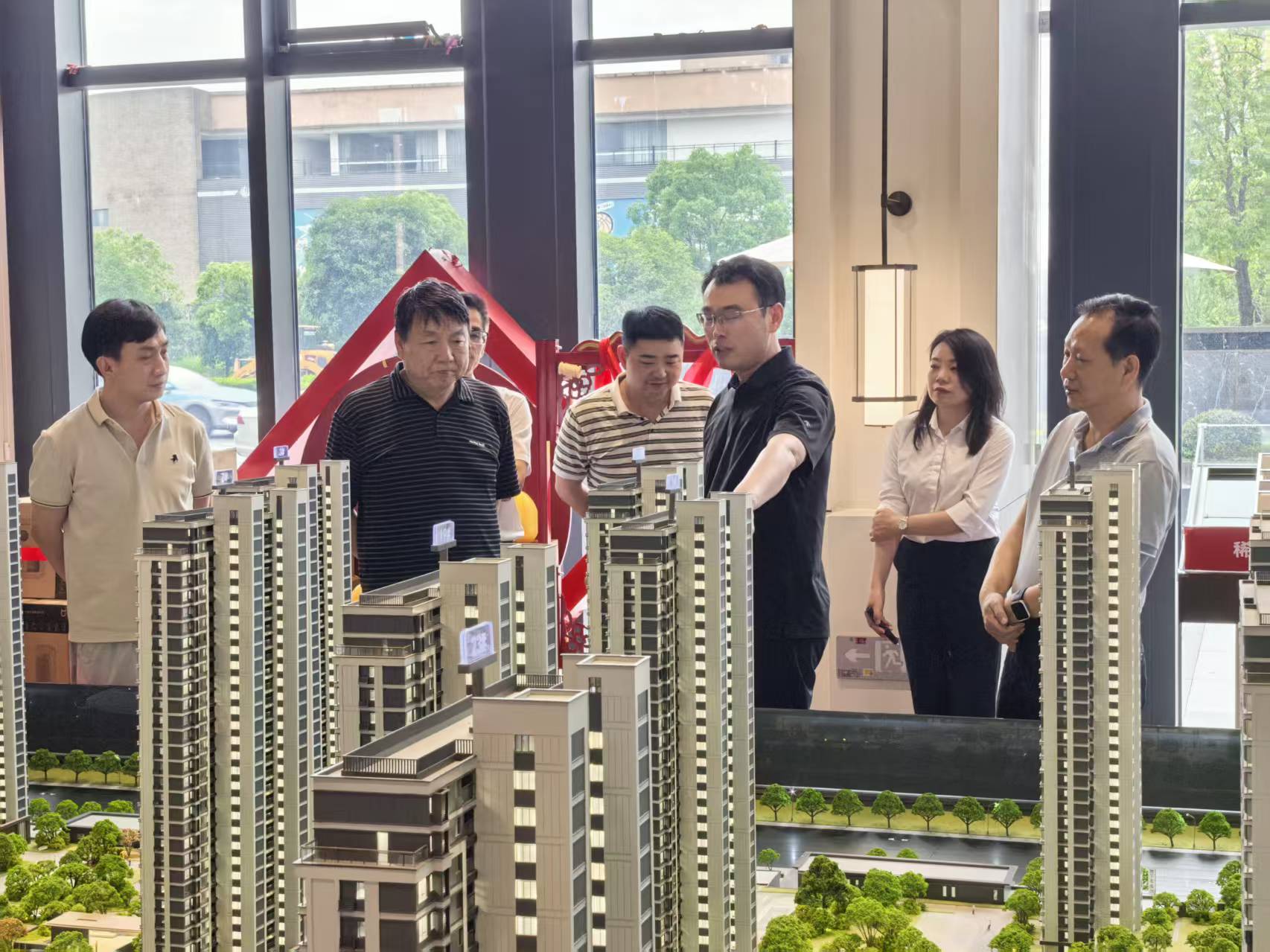 <a href="./xwdt/zxdt/202605/t20260529_766285.html">住房和城乡建设部来鄂州公积金中心调研</a>